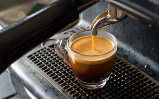 Espresso perfecto con crema dorada